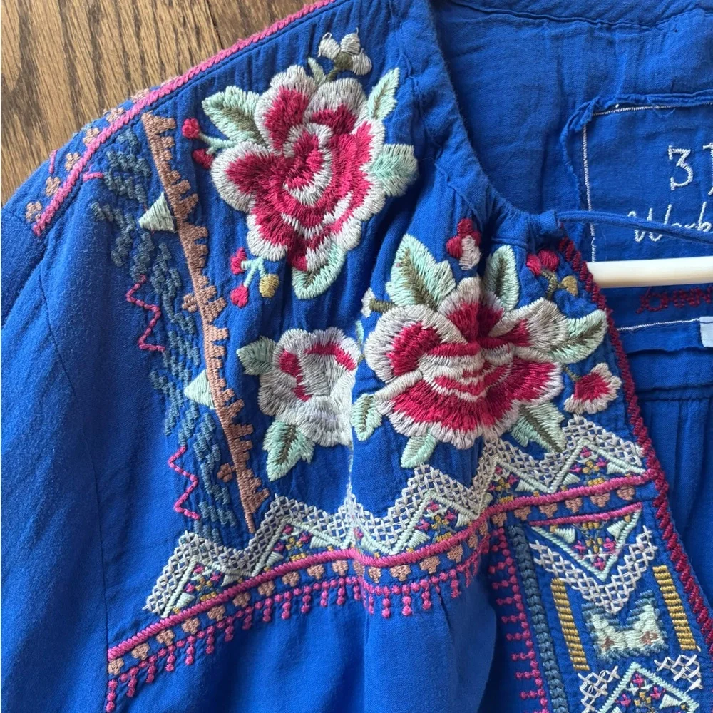 Johnny Was Size Large 3T Workshop Blouse! Good condition - Picture 6 of 10